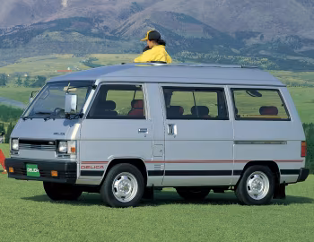 Mitsubishi Delica Star Wagon Exceed '1985–05.1986