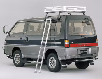Mitsubishi Delica Star Wagon Super Exceed 4WD '06.1993–04.1994