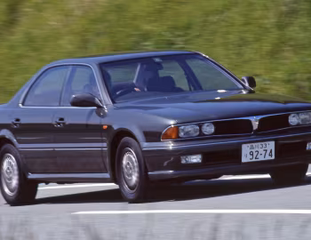 Mitsubishi Diamante 25V-SE [Japan] (F15A) '05.1990–09.1992