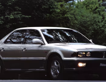 Mitsubishi Diamante 30R-SE 4WD [Japan] (F27A) '05.1990–09.1992