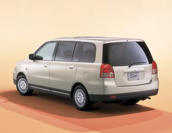 Mitsubishi Dion '01.2000–05.2002