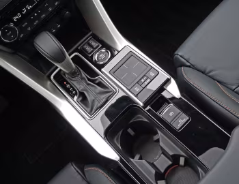 Interior Mitsubishi Eclipse Cross [Taiwan] '2018–22