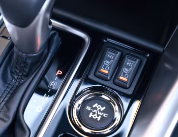 Interior Mitsubishi Eclipse Cross [Australia] '2020–pr.