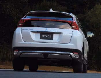 Mitsubishi Eclipse Cross [Japan] '03.2018–20