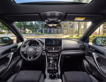 Тарпеда Mitsubishi Eclipse Cross "Black" [Latam] '2026