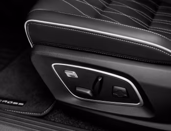 Interior Mitsubishi Eclipse Cross EV [EU-spec] '2025–pr.