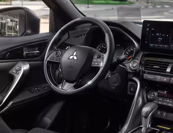 Інтер'єр Mitsubishi Eclipse Cross HPE-S "Black" [Brazil] '2025–н.ч.
