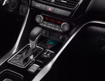 Інтер'єр Mitsubishi Eclipse Cross HPE "Black" [Brazil] '2025–н.ч.