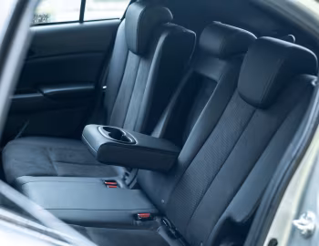 Interior Mitsubishi Eclipse Cross PHEV [Japan] '2020–pr.