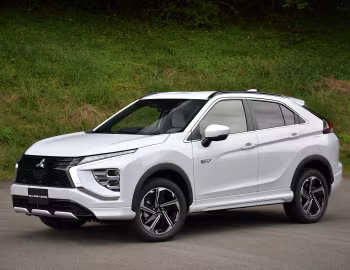 Mitsubishi Eclipse Cross PHEV [Japan] '2020–pr.