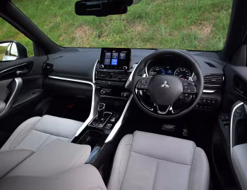 Торпедо Mitsubishi Eclipse Cross PHEV [Japan] '2020–н.в.