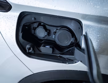 Mitsubishi Eclipse Cross PHEV [Japan] '2020–pr.