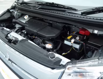 Под капотом Mitsubishi eK Custom (B11W) '06.2013–10.2015