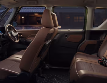 Interior Mitsubishi eK X Space '2020–pr.