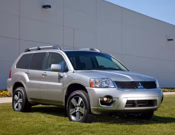 2010–11 Mitsubishi Endeavor '2009–08.2011