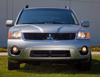 2010–11 Mitsubishi Endeavor '2009–08.2011