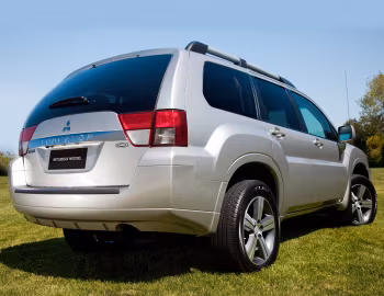 2010–11 Mitsubishi Endeavor '2009–08.2011