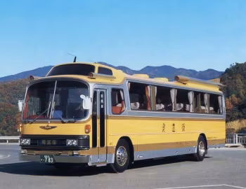 Mitsubishi Fuso K11 Panorama Decca '1976–79