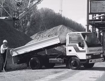 Mitsubishi Canter [EU-spec] '1985–93