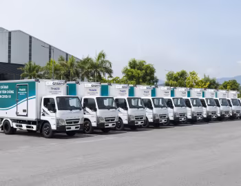 Mitsubishi Fuso Canter 4.99 vaccination vehicle [Vietnam] '07.2021