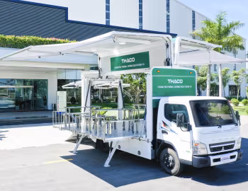 Mitsubishi Fuso Canter 6.5 mobile vaccination and testing centre [Vietnam] '07.2021