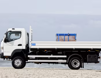 Mitsubishi Fuso Canter 6C18 4×4 three-way tipper [Portugal] (FG7) '2013–22