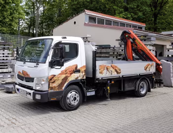Mitsubishi Fuso Canter 7C18 mit Palfinger Pritscheaufbau und Ladekran PK 7001-EH [Germany] '2013–22