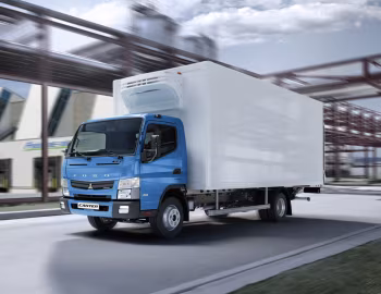 Mitsubishi Fuso Canter 7C18 Triefkühl-Kofferwagen [EU-spec] '10.2011–22
