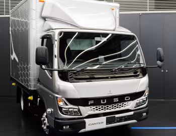 Mitsubishi Fuso Canter Flat Van [Japan] '11.2020–pr.