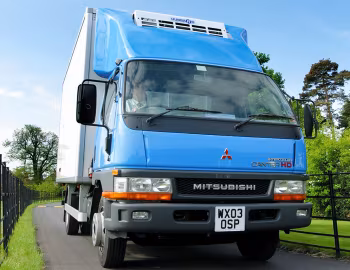 Mitsubishi Canter HD refrigerator truck [UK-spec] '1999–2002