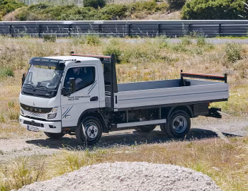 Mitsubishi Fuso eCanter 4C15e [EU-spec] '05.2023–н.в.