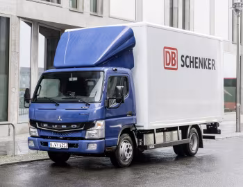Mitsubishi Fuso eCanter 7C18 mit SAXAS Kofferaufbau [Germany] '12.2017