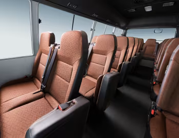 Интерьер Mitsubishi Fuso Rosa Premium [Japan] '02.2021–н.в.