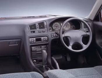Торпедо Mitsubishi Galant Sedan [Japan] '05.1992–07.1996
