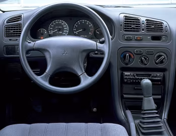 Торпедо Mitsubishi Galant Sedan '1992–96