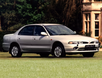 Mitsubishi Galant Sedan [UK-spec] '1993–97