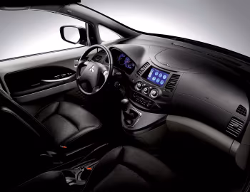 Інтер'єр Mitsubishi Grandis [Worldwide] '05.2003–11