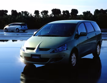 Mitsubishi Grandis [Japan] '05.2005–03.2009