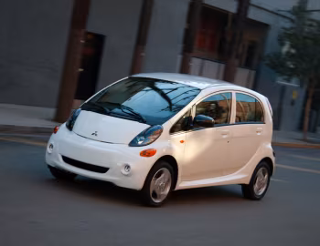 2012–17 Mitsubishi i MiEV [North America] '10.2011–17