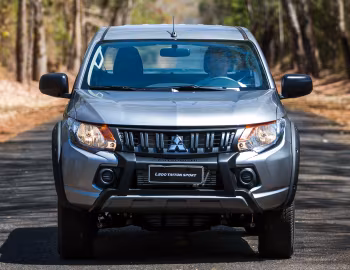 Mitsubishi L200 Triton Sport GLX "Outdoor" [Latam] '2019–20