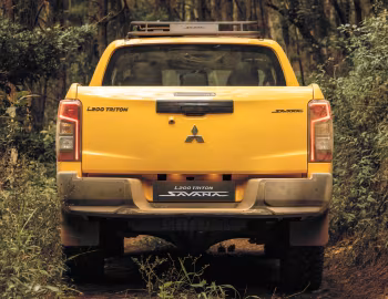 Mitsubishi L200 Triton Savana [Latam] '2023–pr.