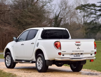 Mitsubishi L200 Barbarian [UK-spec] '2014–15