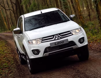Mitsubishi L200 Barbarian [UK-spec] '2014–15