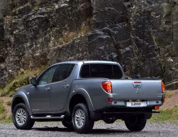 Mitsubishi L200 Trojan [UK-spec] '2014–15