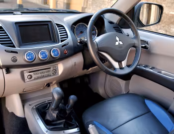 Торпедо Mitsubishi L200 Animal [UK-spec] '2006–10