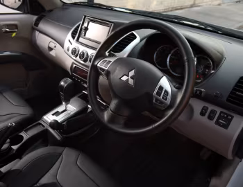 Торпедо Mitsubishi L200 Barbarian "Black" [UK-spec] '2012