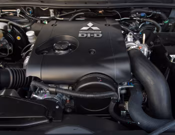 Под капотом Mitsubishi L200 "Challenger" [UK-spec] '2015