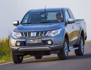 Mitsubishi L200 Club Cab [Worldwide] '2015–19