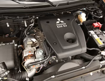 Under The Hood Mitsubishi L200 Double Cab [Worldwide] '2015–19