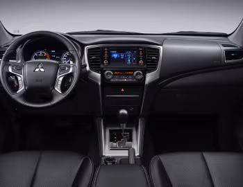 Торпедо Mitsubishi L200 Show Car '03.2019